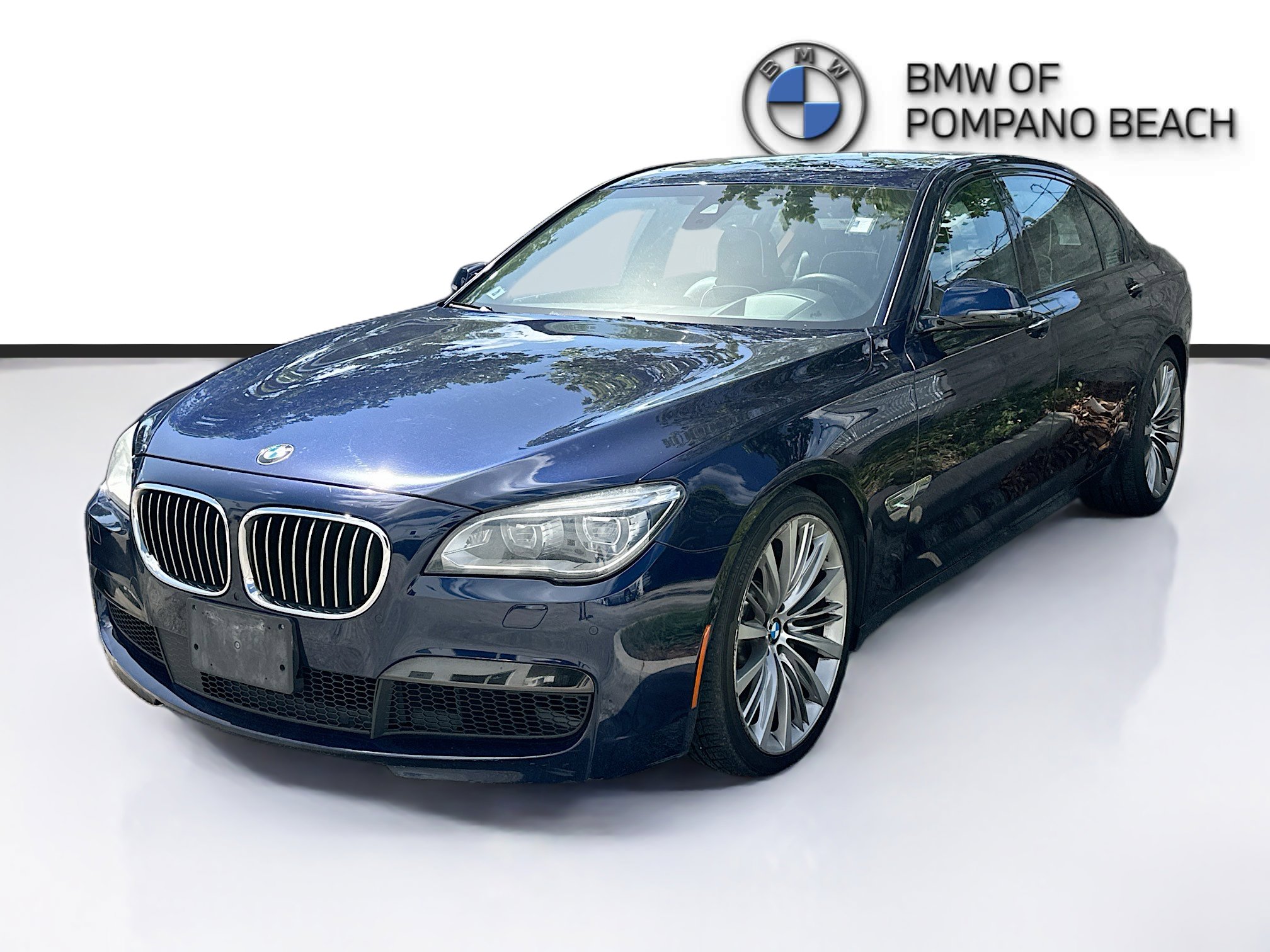 Used 2015 BMW 750Li image 3