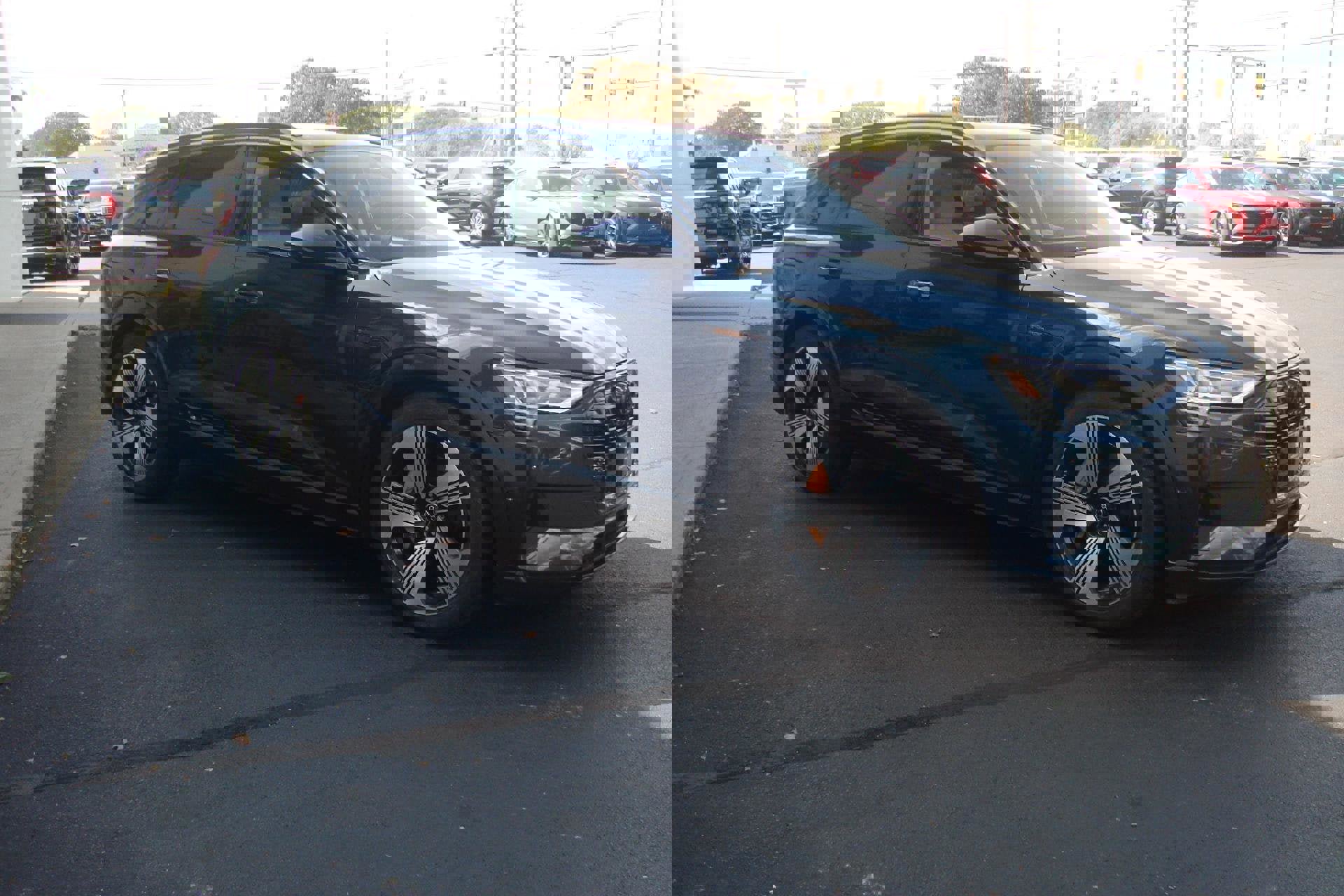 Used 2022 Audi e-tron Premium Plus image 24