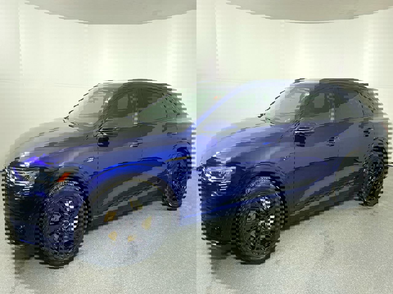 Certified 2021 Audi e-tron Premium w/ Convenience Plus Package image 25