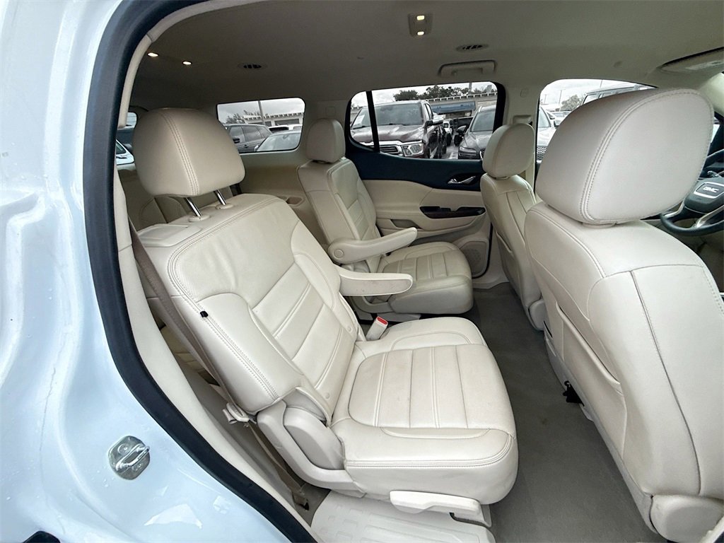 Used 2023 GMC Acadia Denali image 32