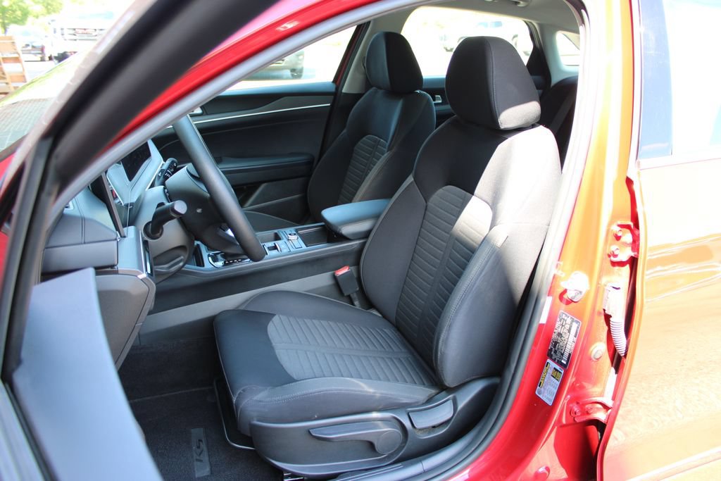 Used 2025 Kia K5 LXS FWD image 10