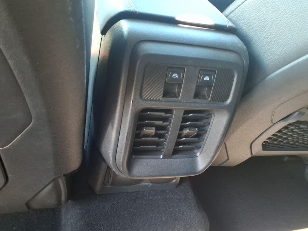 Used 2025 Ford Bronco Badlands AWD/4WD image 14