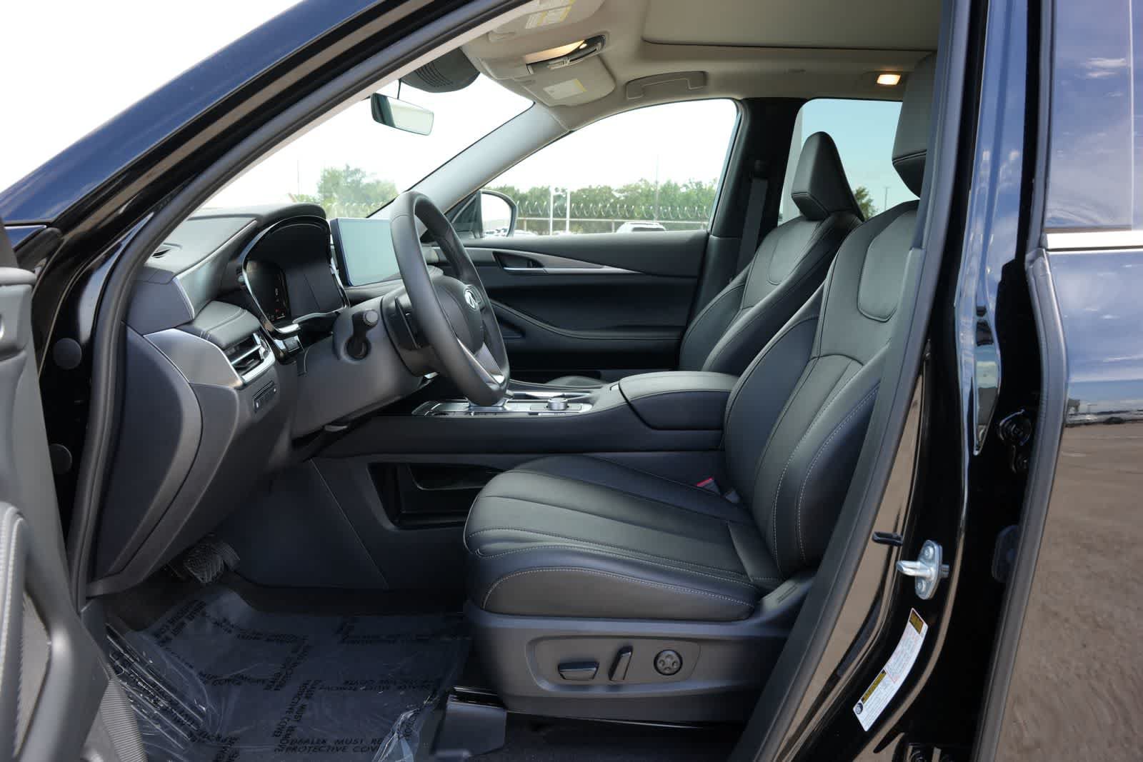 Certified 2027 INFINITI QX60 Pure w/ Cargo Package FWD image 16