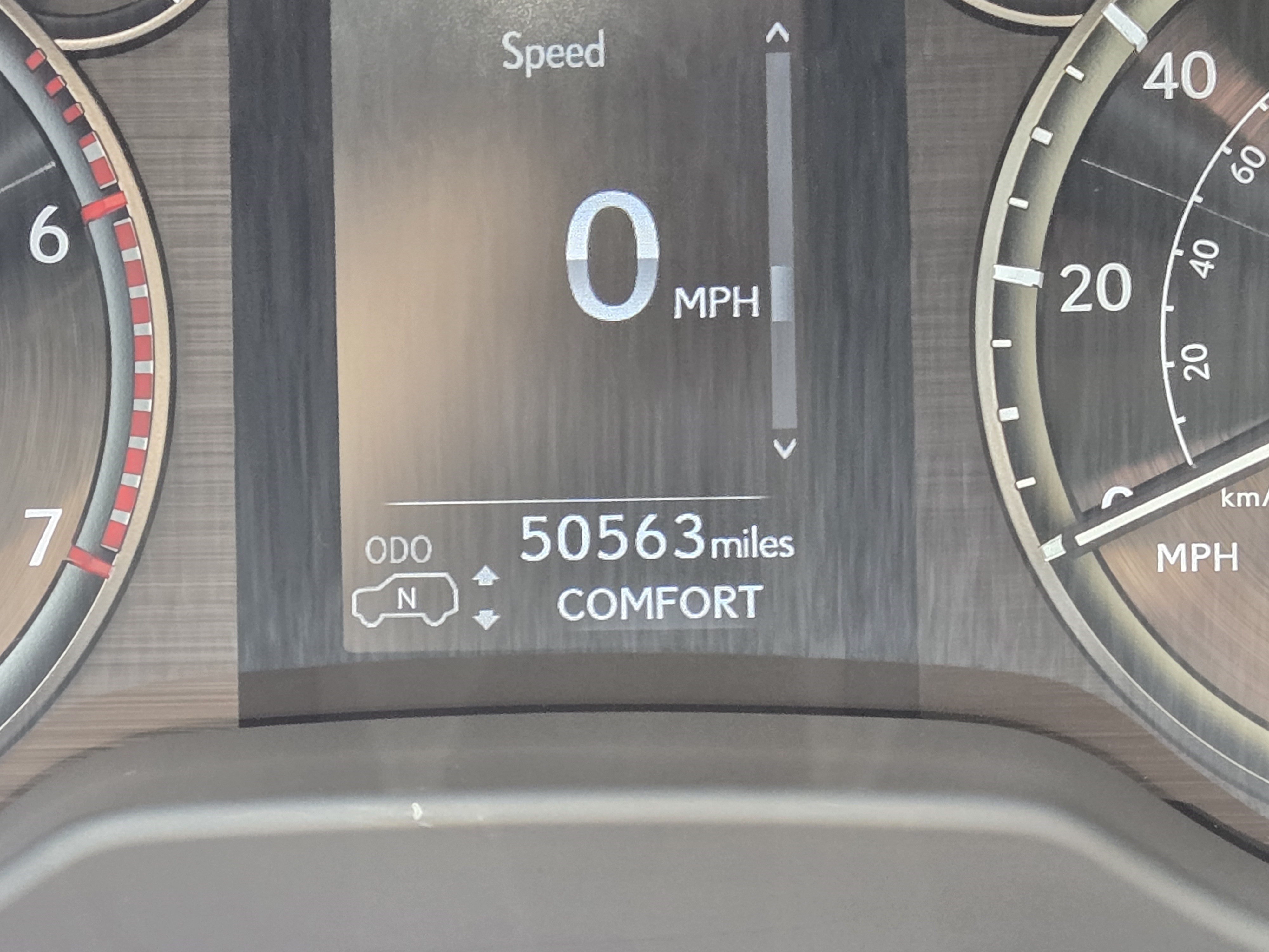 Certified 2023 Lexus GX 460 Luxury w/ Accessory Package AWD/4WD image 17