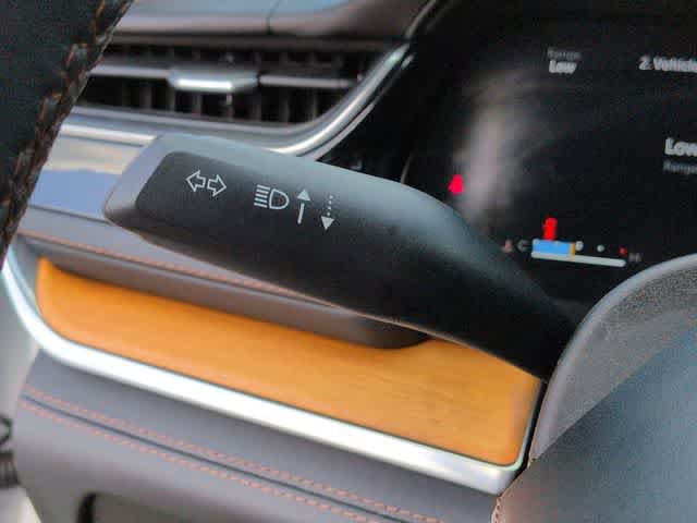 Used 2023 Jeep Grand Cherokee Summit AWD/4WD image 28