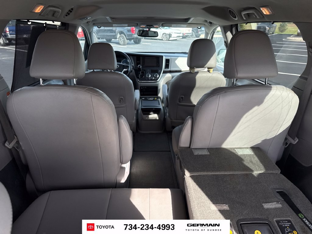 Used 2017 Toyota Sienna XLE w/ XLE Navigation Package AWD/4WD image 14