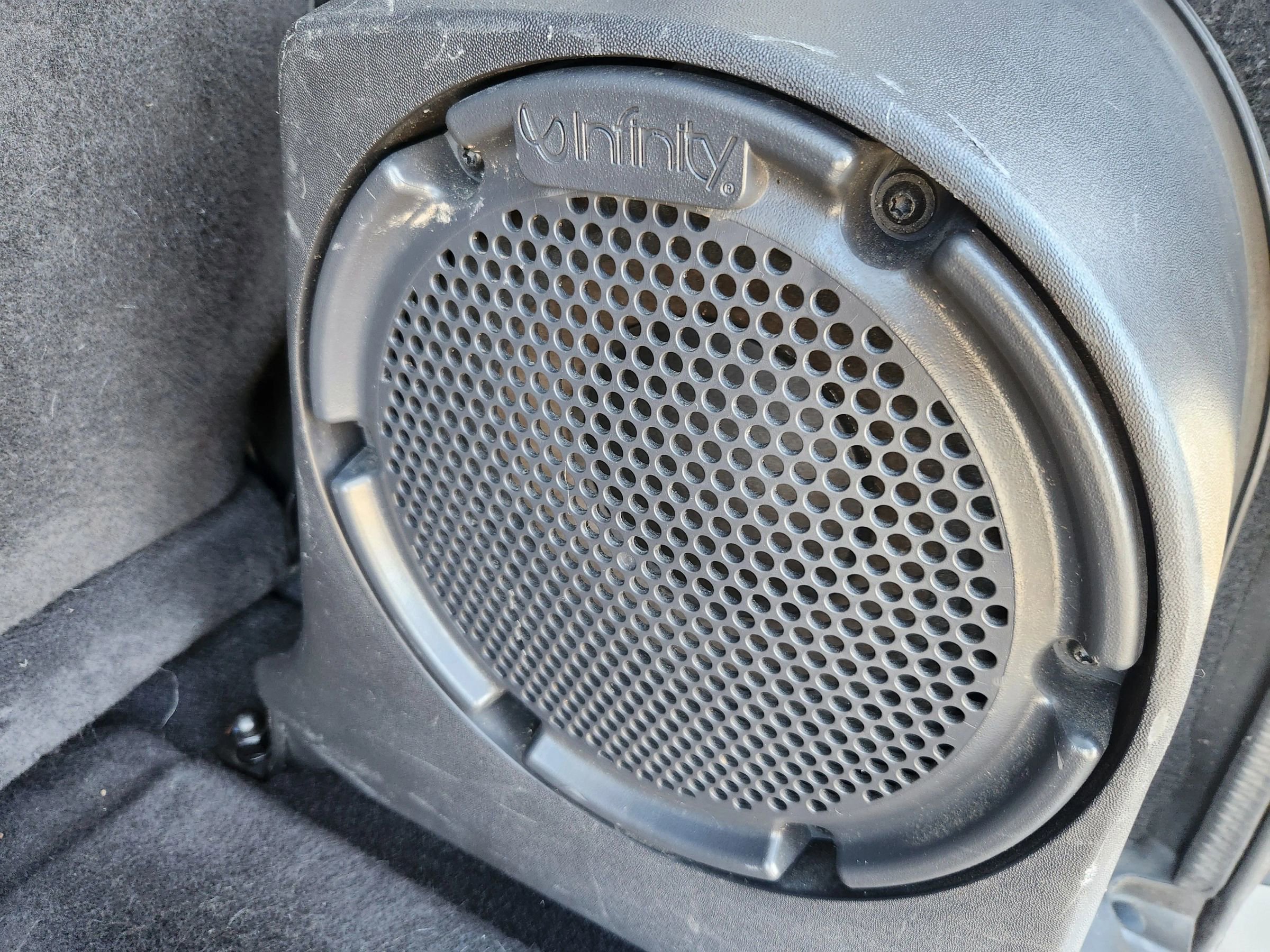 Used 2010 Jeep Wrangler Sahara w/ Dual Top Group image 32