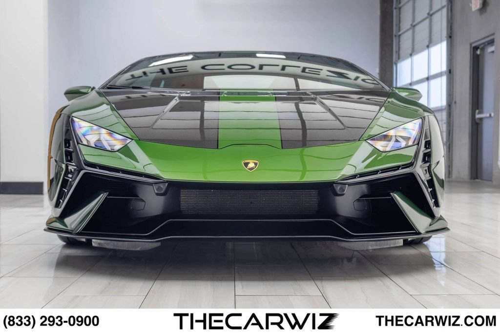 Used 2024 Lamborghini Huracan Tecnica RWD image 10