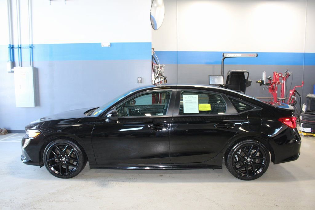 Used 2023 Honda Civic Sport image 15