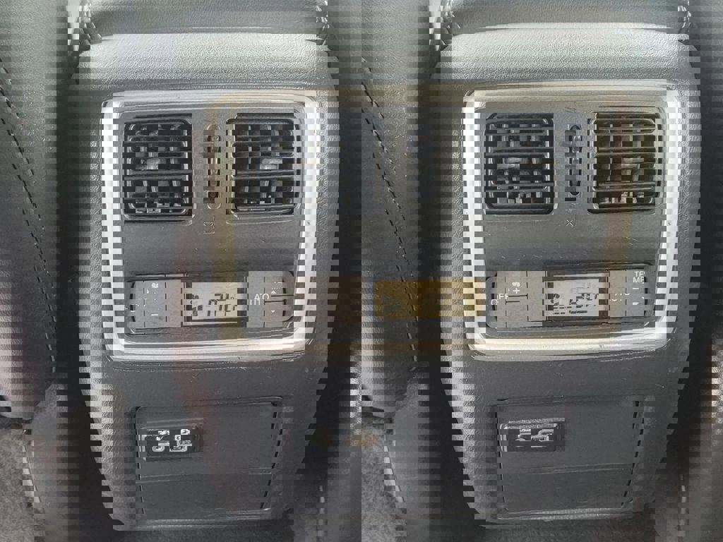 Used 2020 INFINITI QX60 Luxe w/ Essential Package image 31