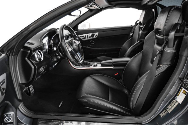 Used 2014 Mercedes-Benz SLK 250 image 32