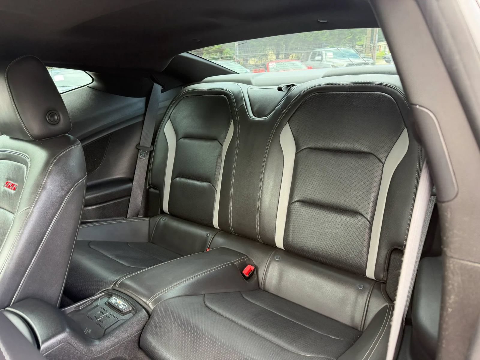 Used 2018 Chevrolet Camaro SS RWD image 13