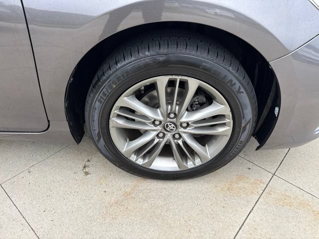 Used 2017 Toyota Camry SE FWD image 9