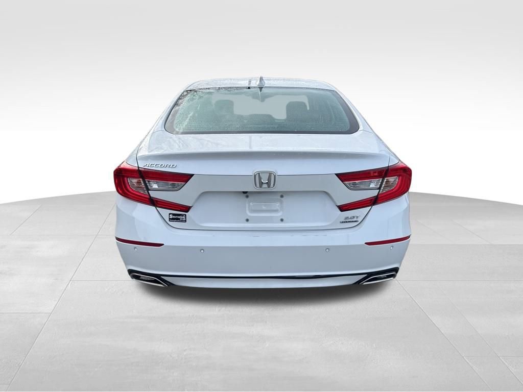 Used 2021 Honda Accord Touring image 4