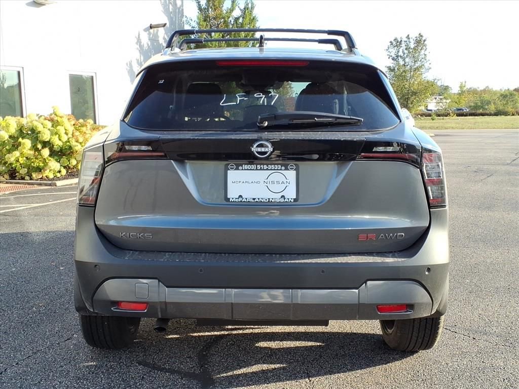 New 2026 Nissan Kicks SR w/ Cold Weather Package image 5