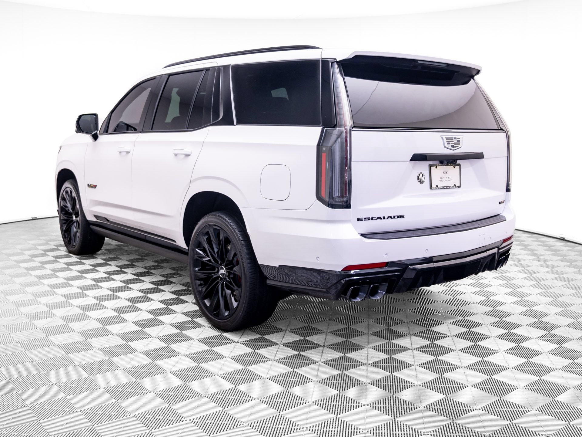 Certified 2025 Cadillac Escalade V w/ LPO, ONYX Package AWD/4WD image 3