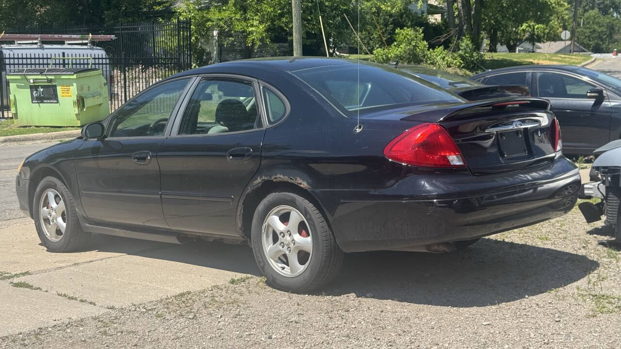 Used 2003 Ford Taurus SE FWD image 4