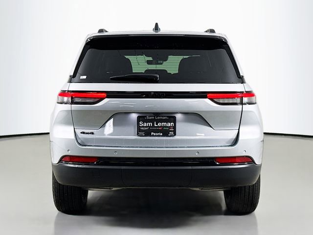 New 2025 Jeep Grand Cherokee Altitude image 6