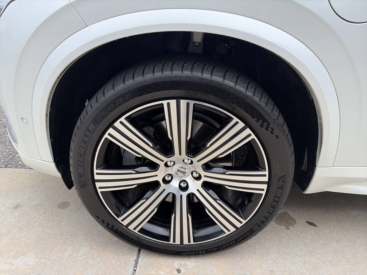 Used 2023 Volvo XC90 T8 Ultimate AWD/4WD image 13