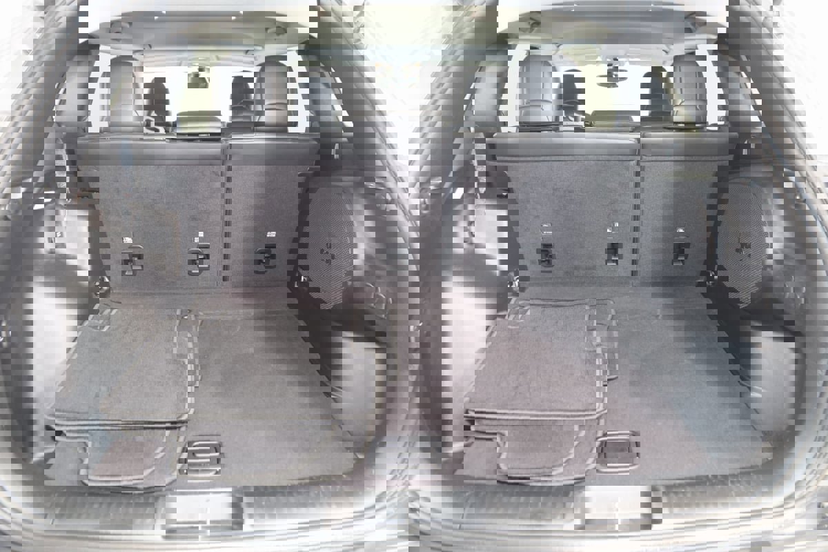 Used 2020 Jeep Cherokee Limited image 46