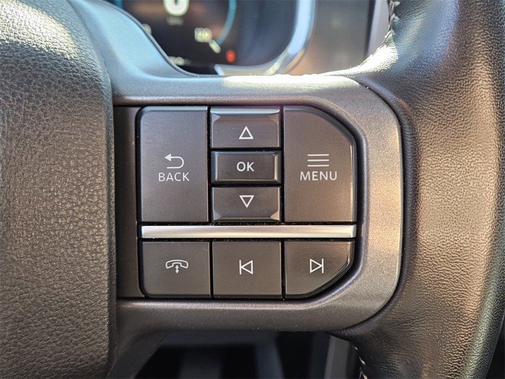 Used 2023 Ford F150 Lariat w/ Trailer Tow Package image 25