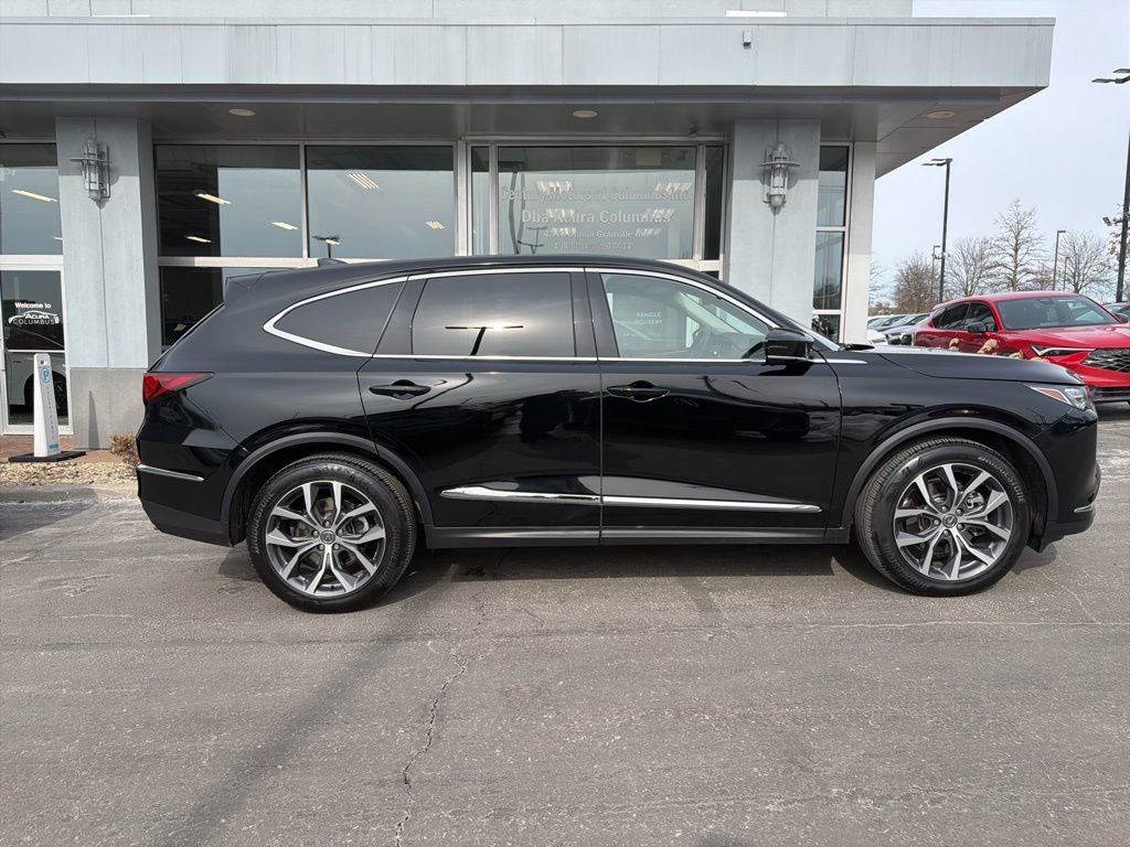Certified 2023 Acura MDX SH-AWD w/ Technology Package image 2