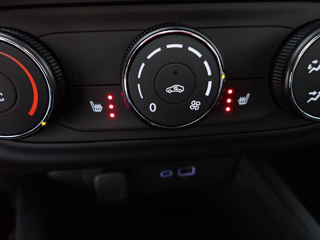 New 2026 Chevrolet Trax LS w/ LS Convenience Package FWD image 3