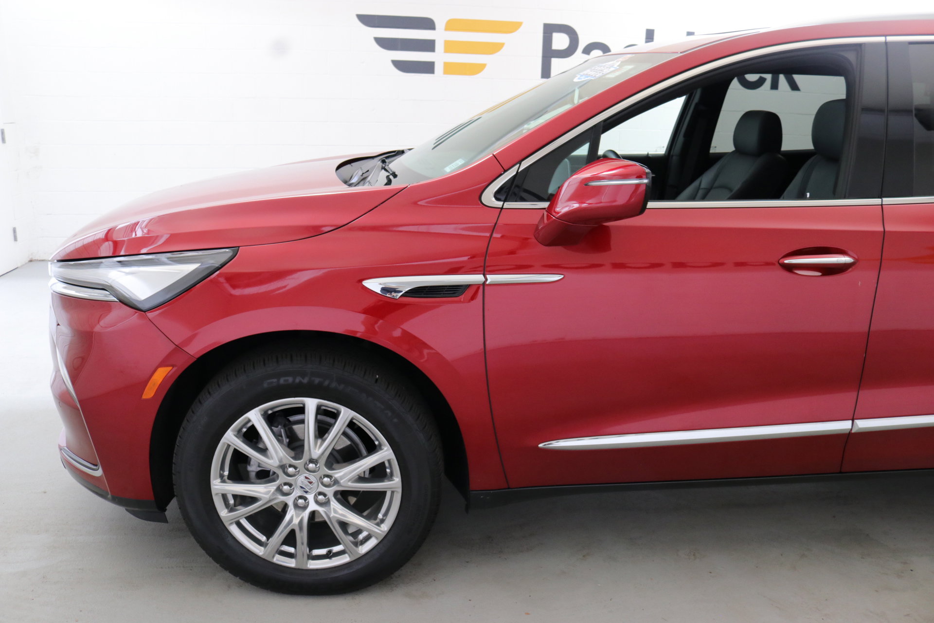 Used 2023 Buick Enclave Essence w/ Experience Buick Package image 4