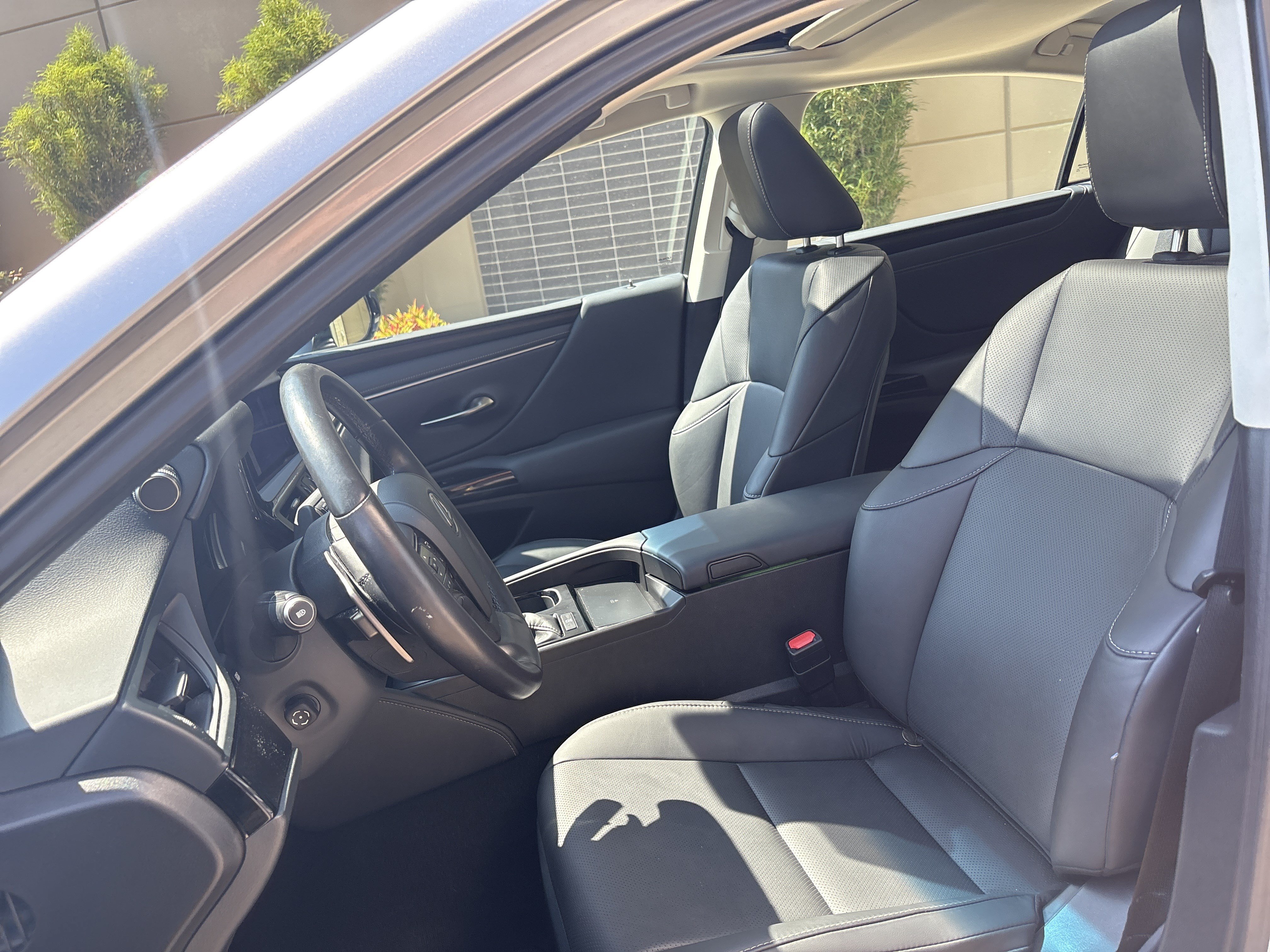 Certified 2025 Lexus ES 350 w/ Premium Package FWD image 16