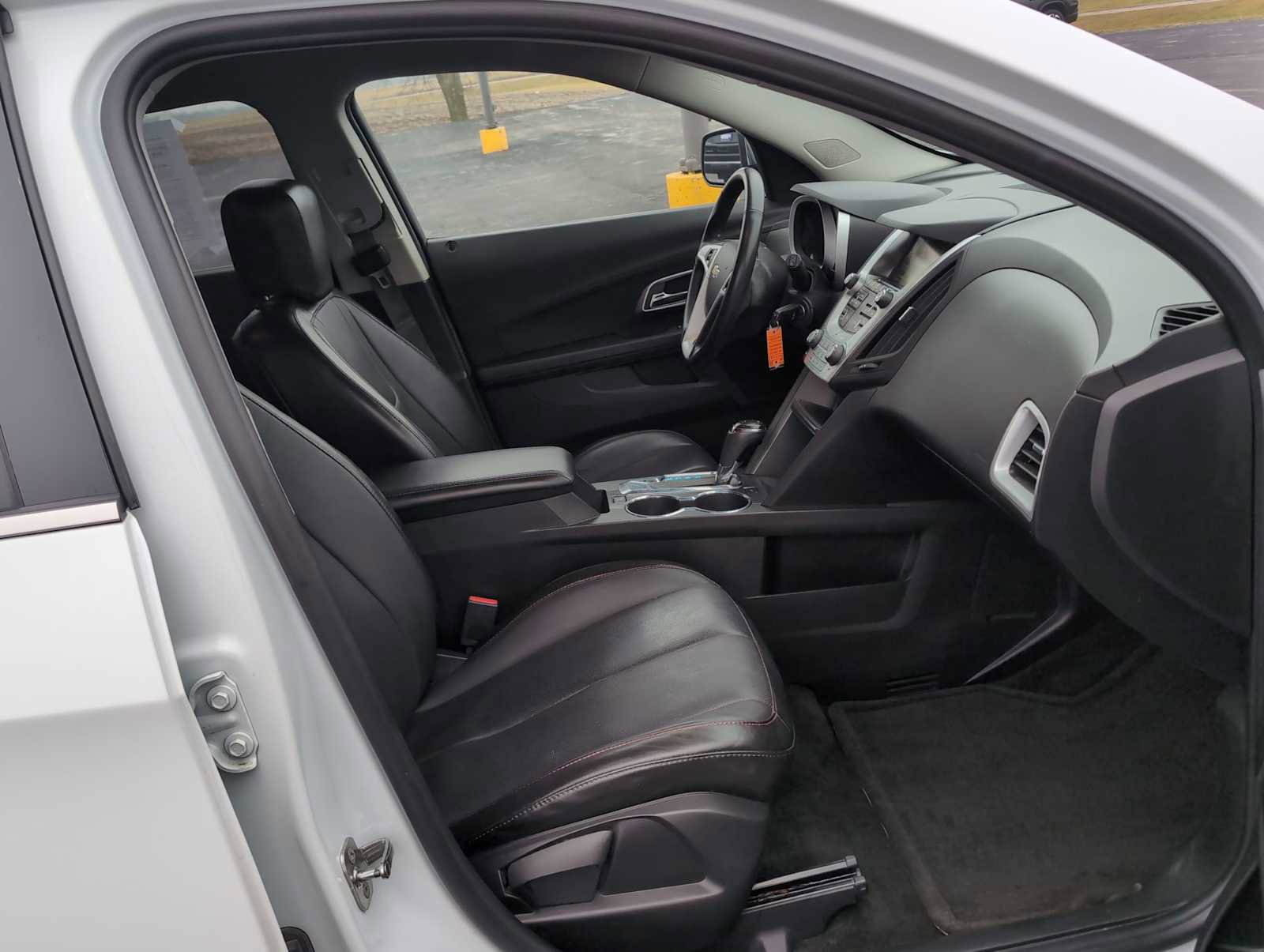 Used 2017 Chevrolet Equinox Premier image 25