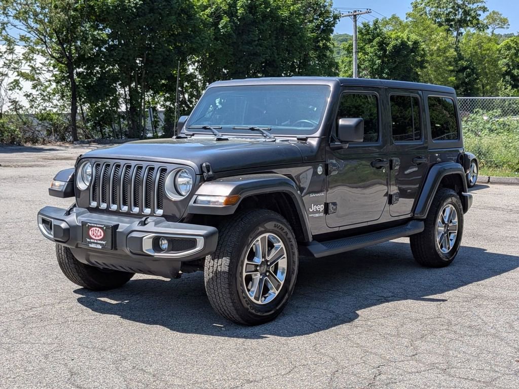 Used 2019 Jeep Wrangler Unlimited Sahara w/ Dual Top Group AWD/4WD image 10