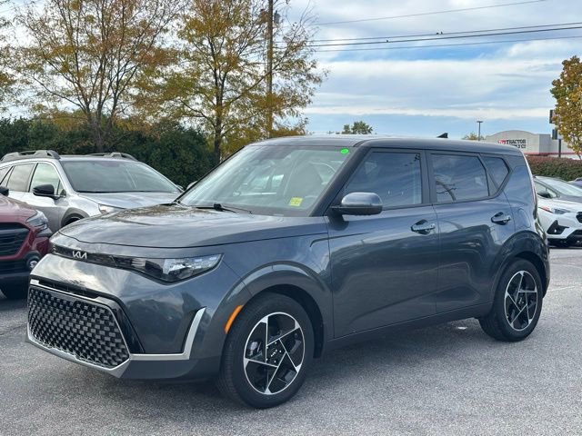 Used 2024 Kia Soul EX image 3