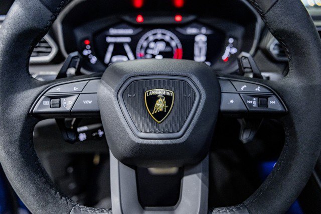 Used 2024 Lamborghini Urus Performante image 19