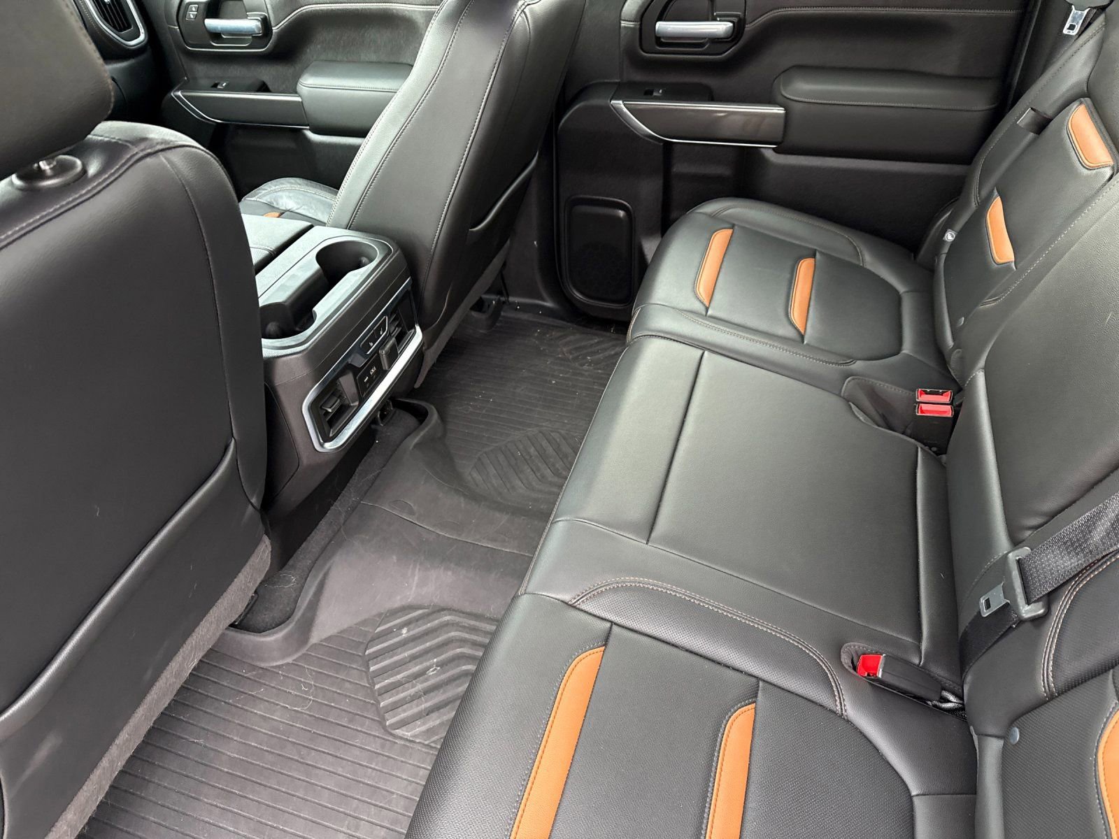 Used 2020 GMC Sierra 2500 AT4 w/ Technology Package image 13