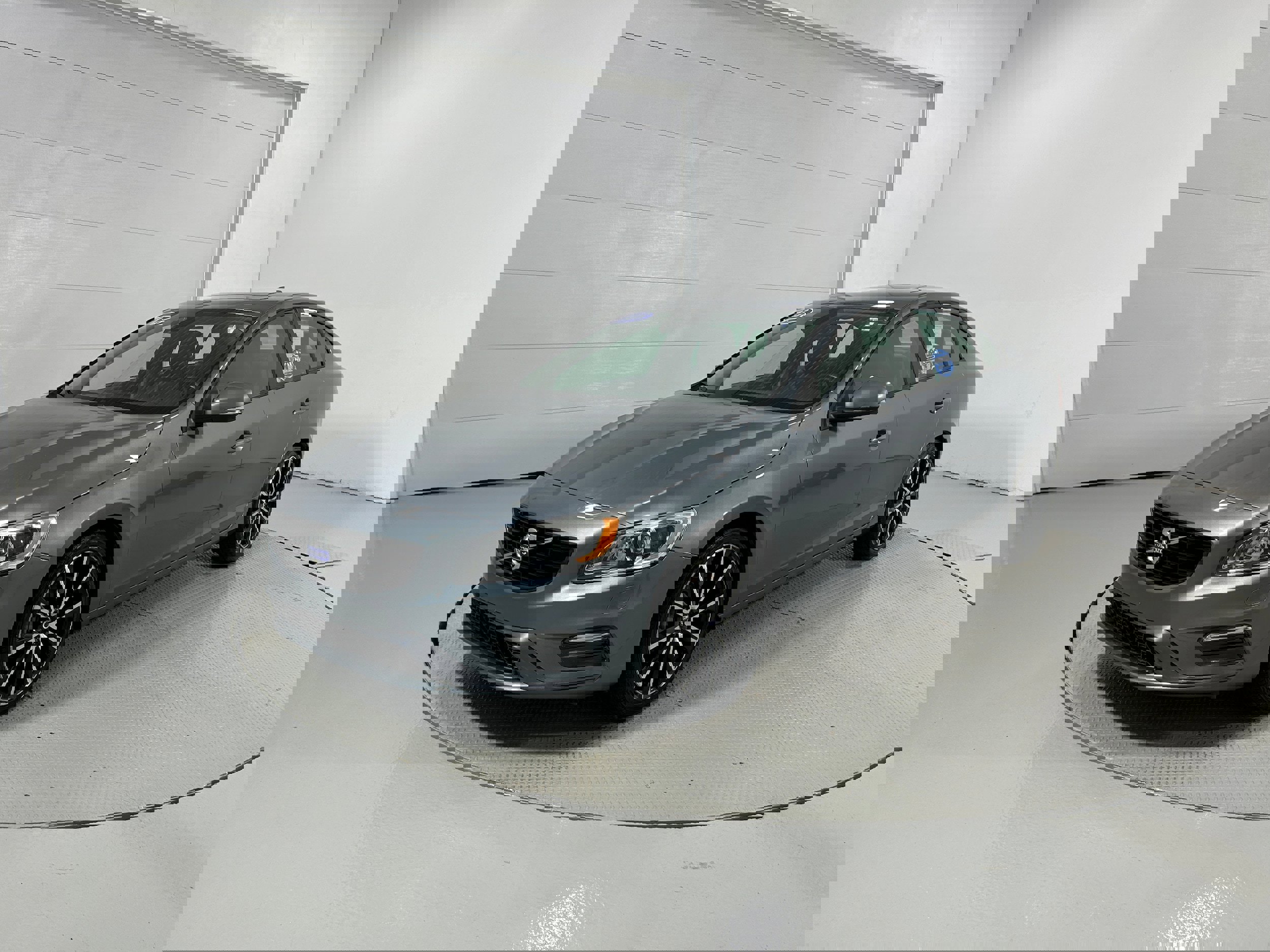 Used 2018 Volvo S60 T5 Dynamic w/ Vision Package image 20