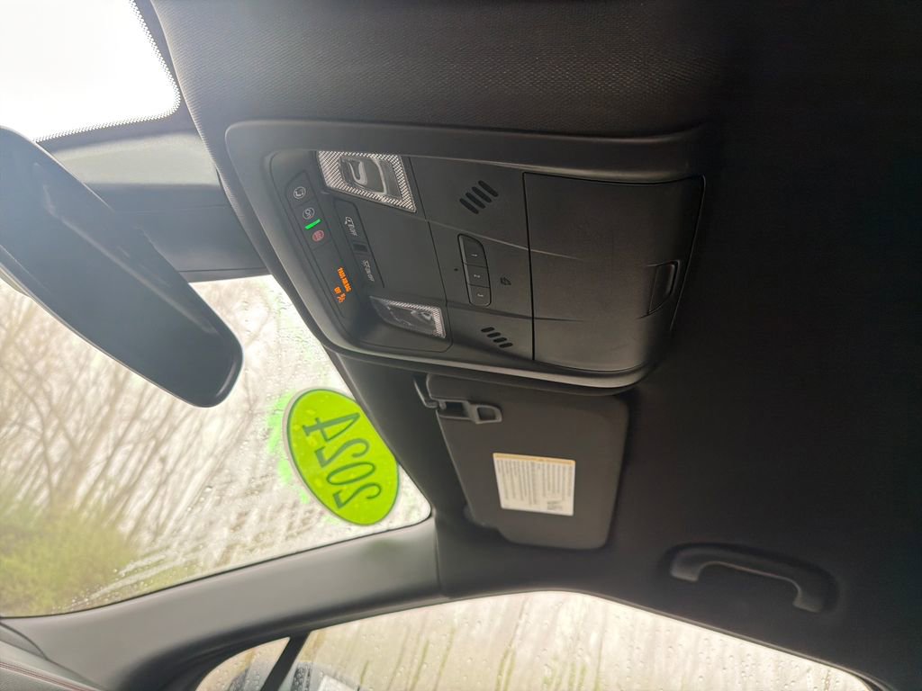 Used 2024 Chevrolet Blazer RS image 21