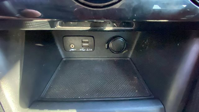 Used 2023 Subaru Forester Limited image 31