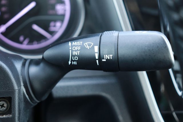 Used 2021 Toyota Camry SE FWD image 22