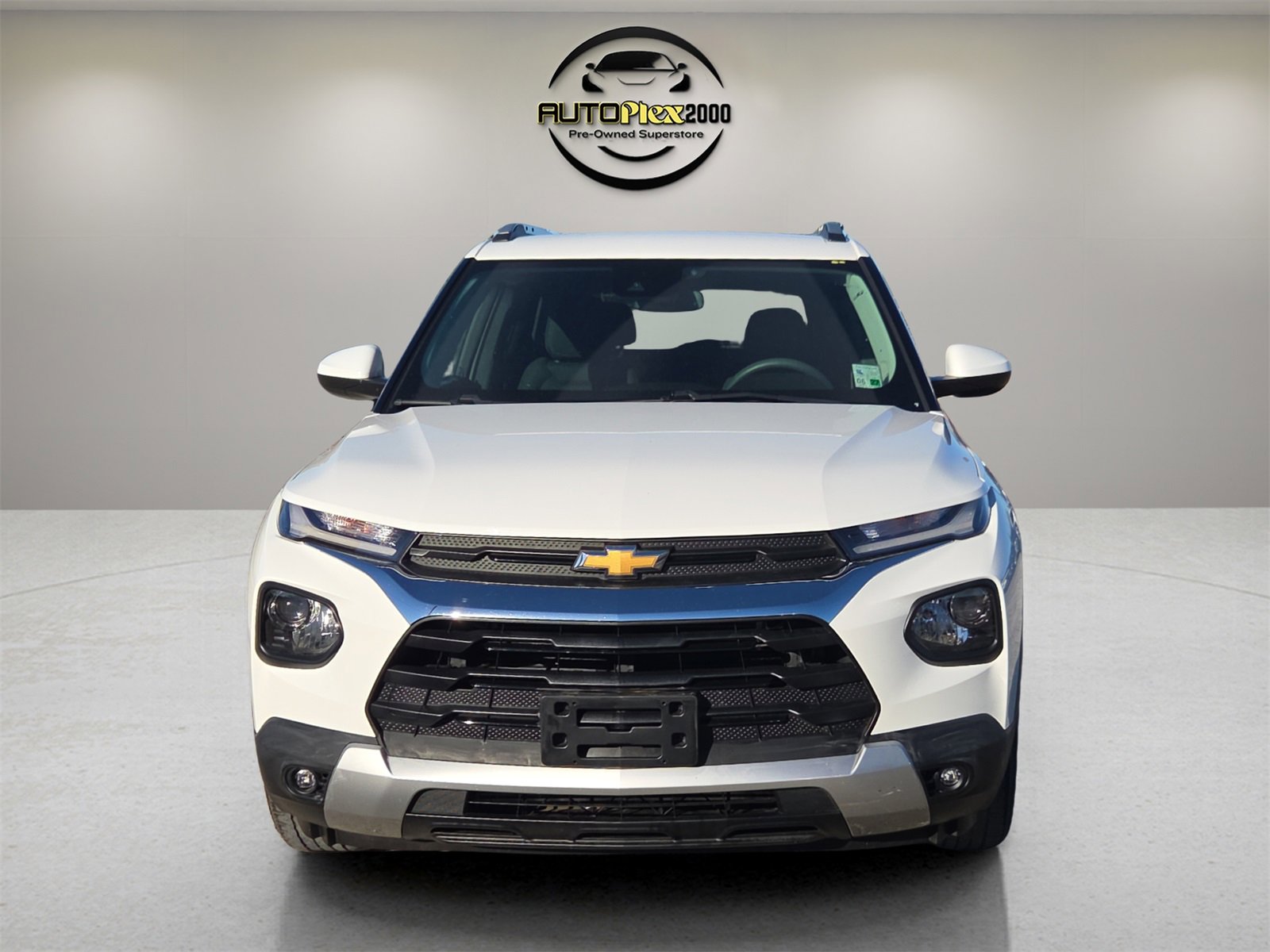 Used 2022 Chevrolet TrailBlazer LT w/ Convenience Package image 2