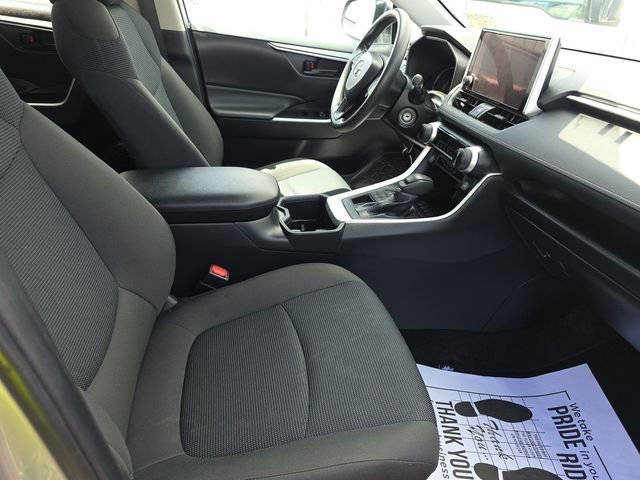 Used 2024 Toyota RAV4 LE AWD/4WD image 12