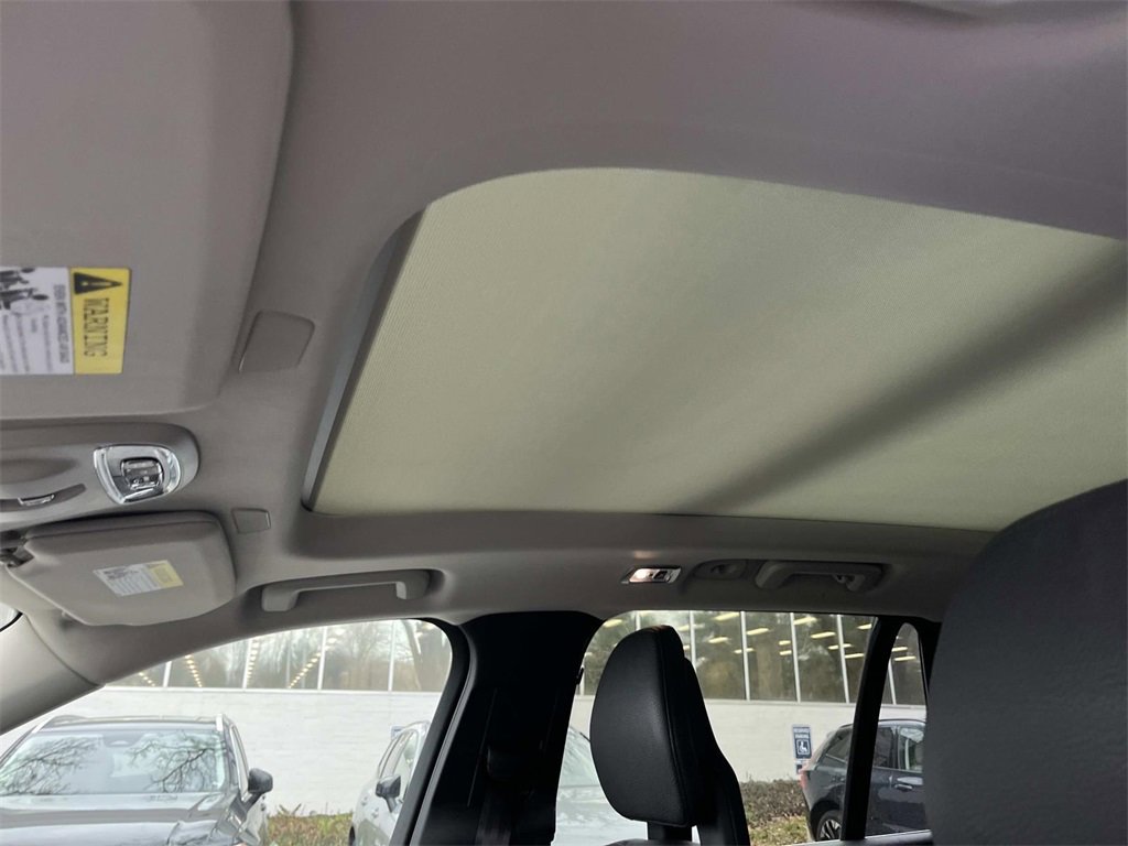 Used 2022 Volvo XC90 T8 Inscription Expression w/ Advanced Package image 23