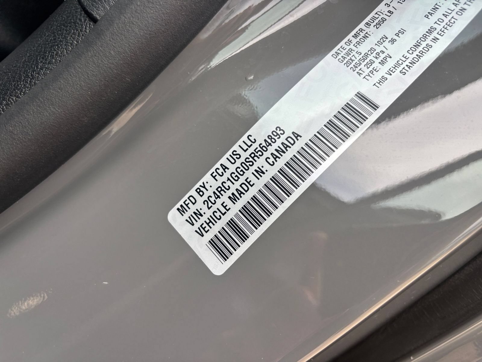 Used 2025 Chrysler Pacifica Limited FWD image 33