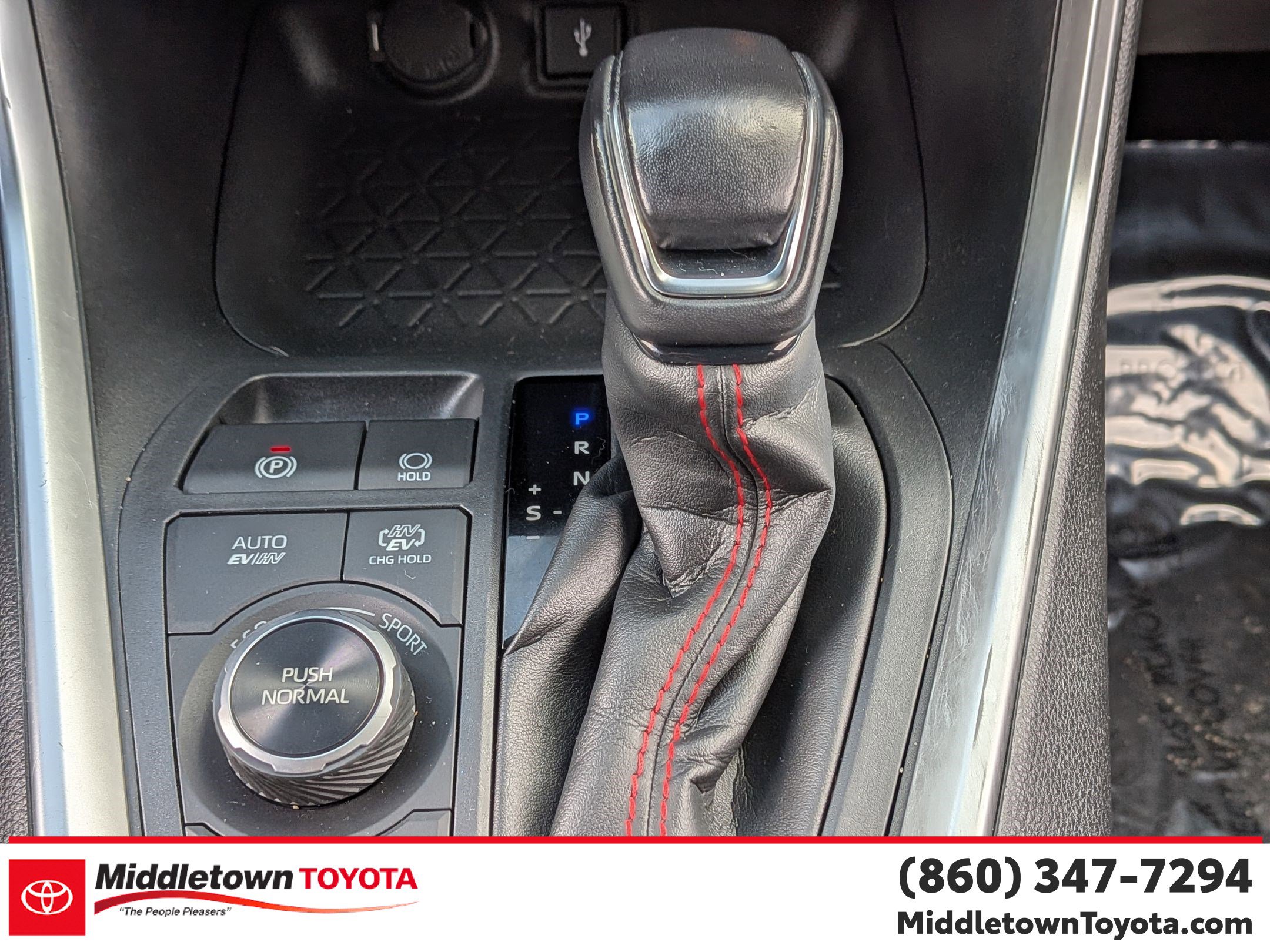 Used 2021 Toyota RAV4 SE w/ Weather & Moonroof Package AWD/4WD image 22