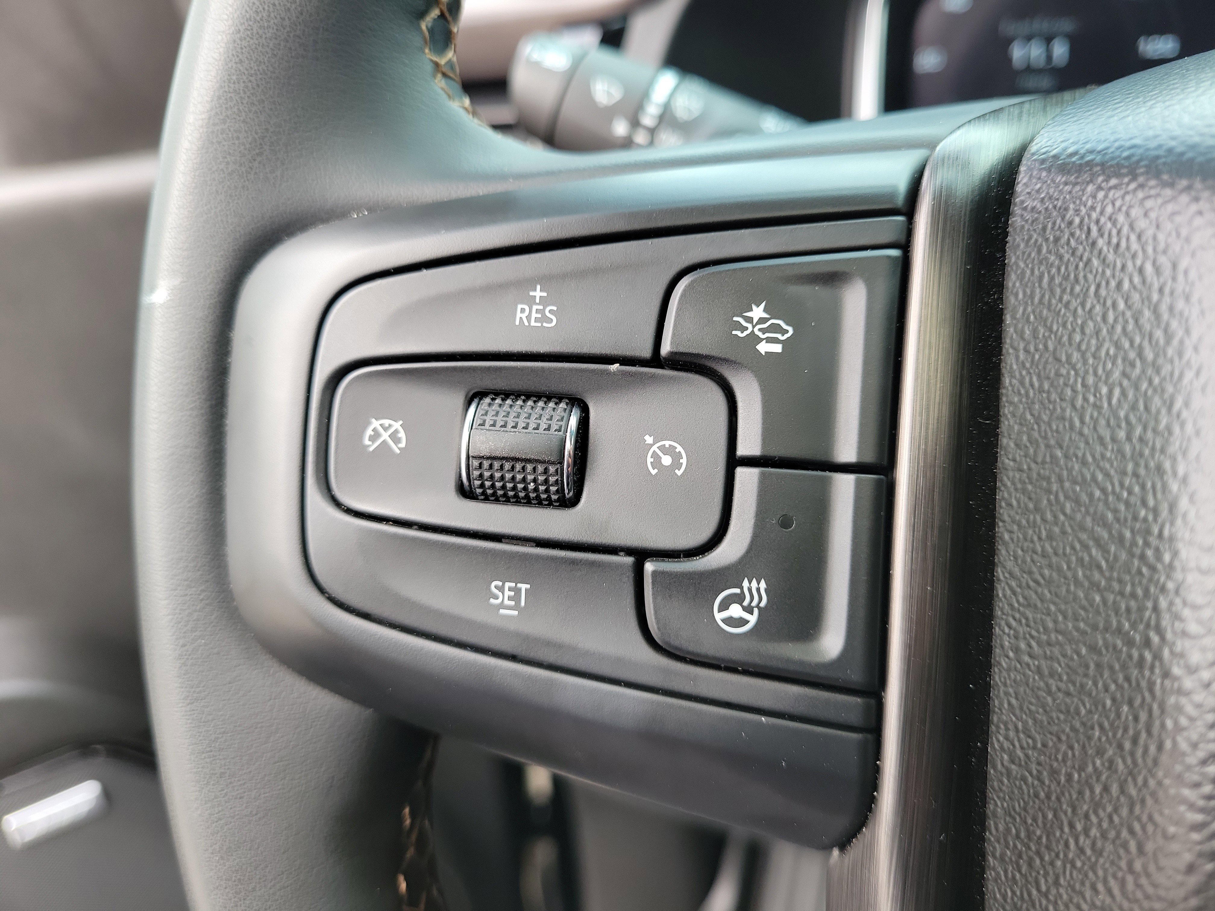 Used 2024 GMC Sierra 2500 AT4 w/ AT4 Premium Plus Package image 18