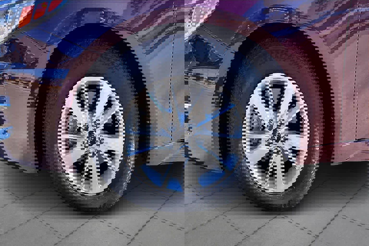 Used 2018 Kia Optima LX image 9