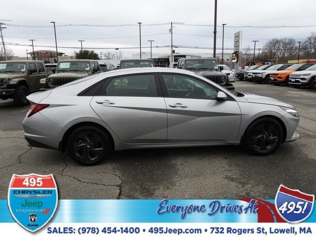 Used 2023 Hyundai Elantra SEL FWD image 6