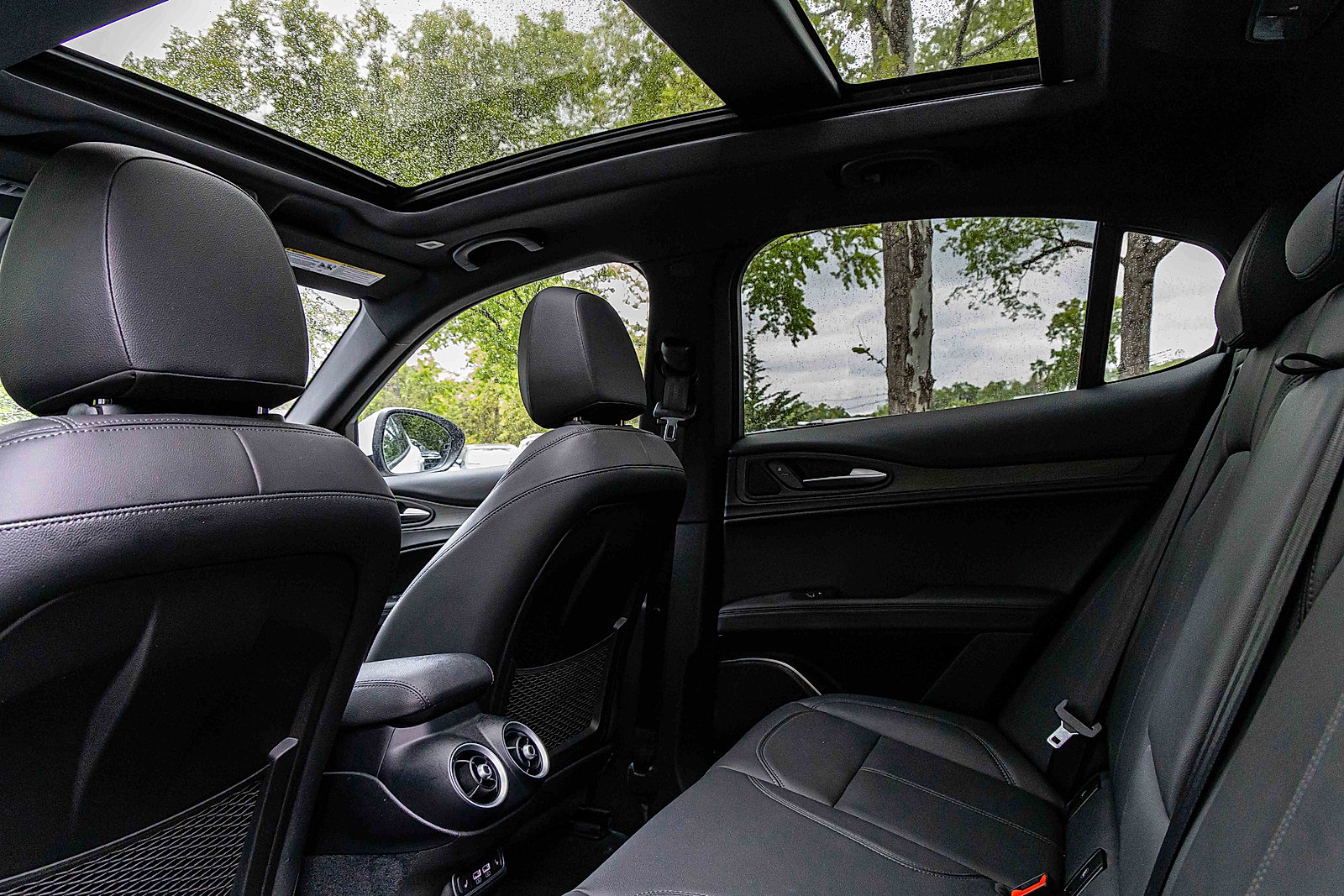 Used 2022 Alfa Romeo Stelvio Ti image 24