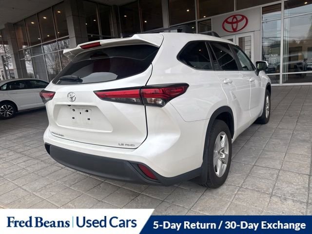 Used 2023 Toyota Highlander LE image 9