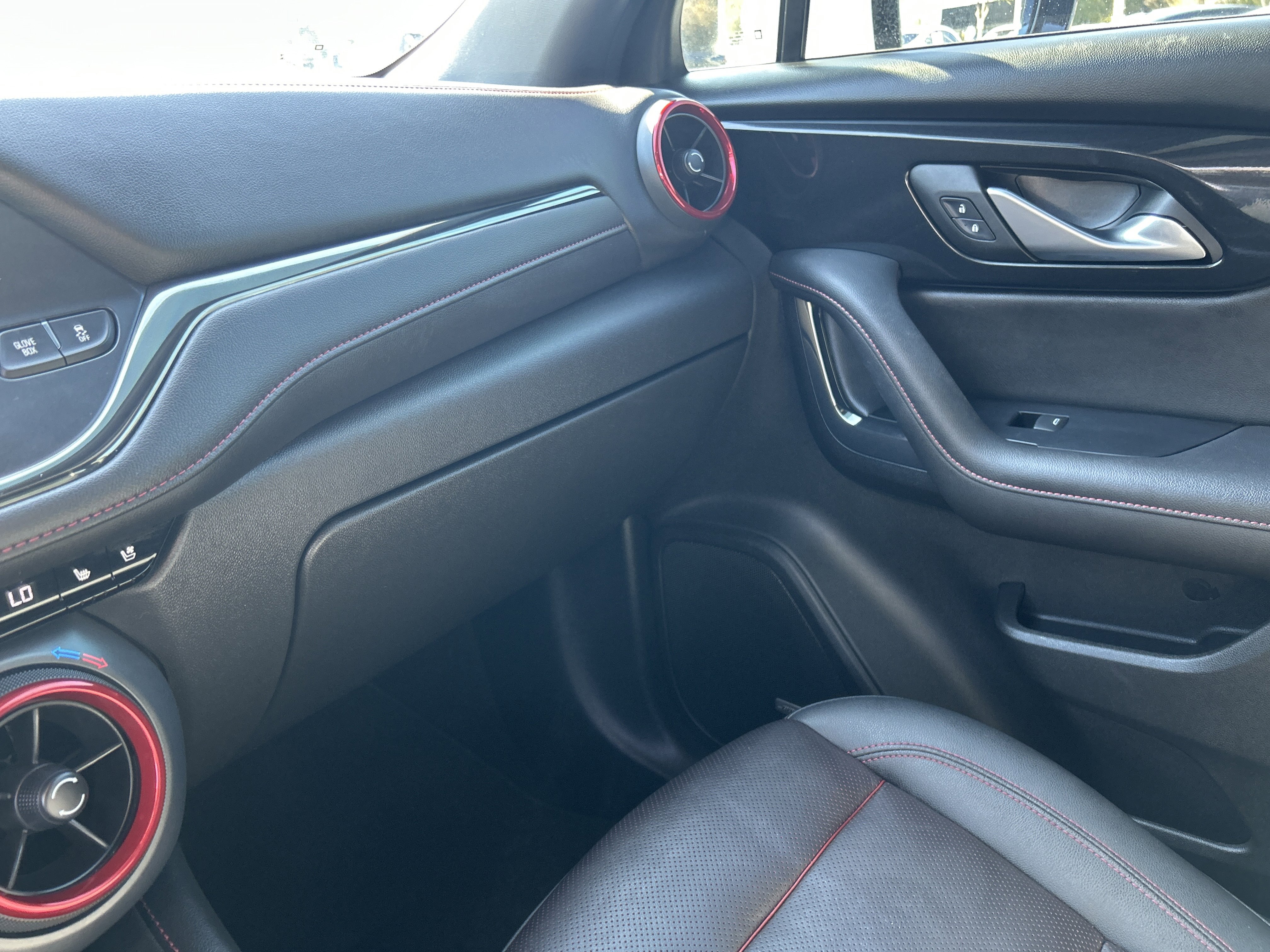 Used 2022 Chevrolet Blazer RS w/ Enhanced Convenience Package image 34