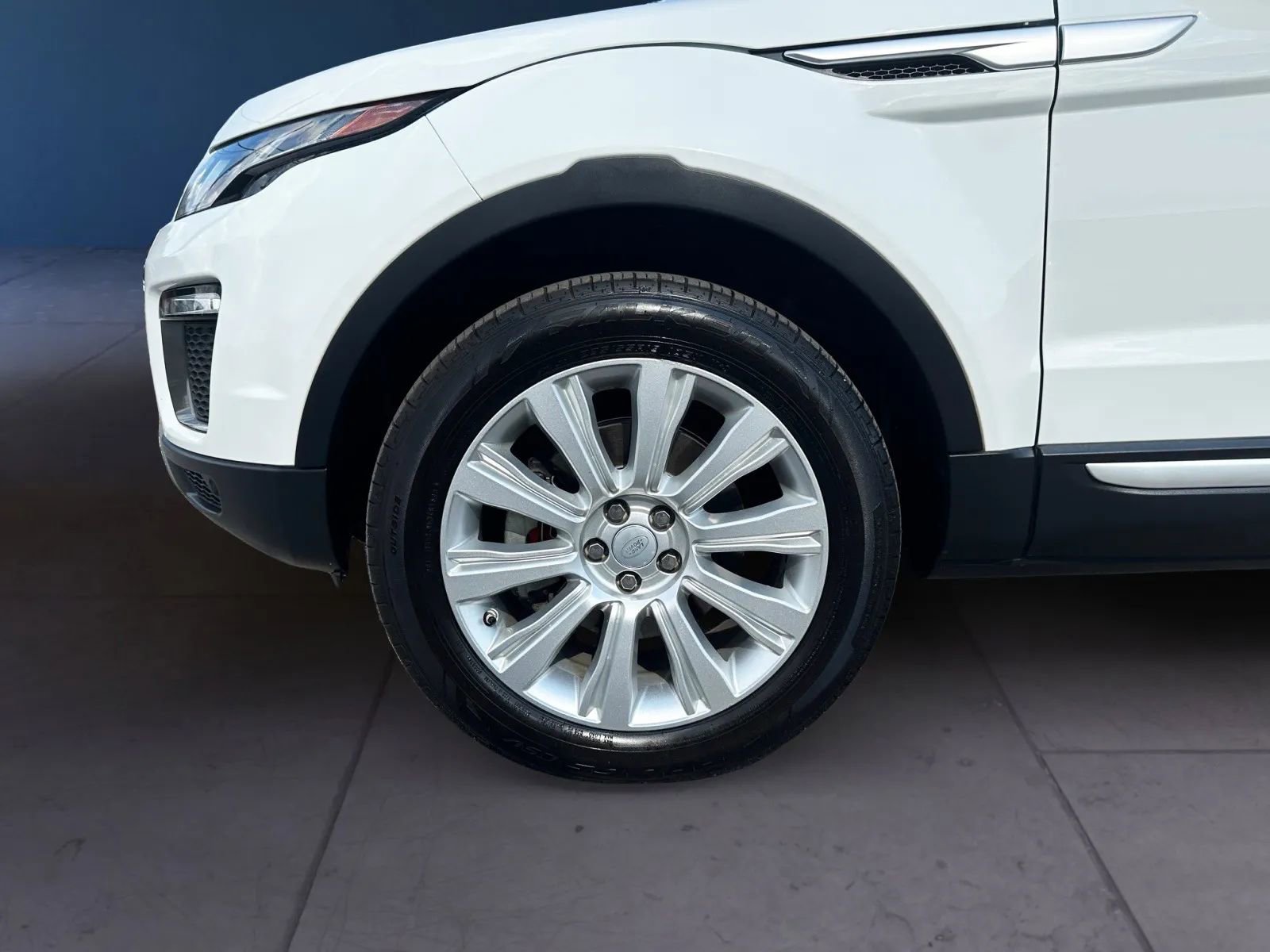 Used 2016 Land Rover Range Rover Evoque HSE AWD/4WD image 9